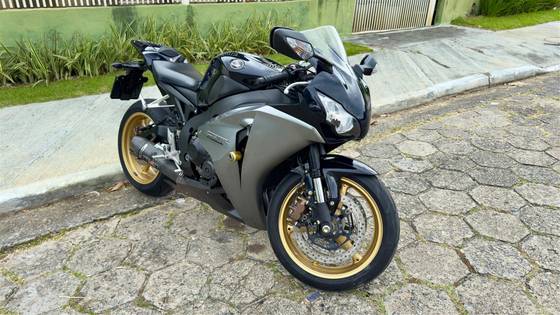 HONDA CBR 1000RR FIREBLADE 